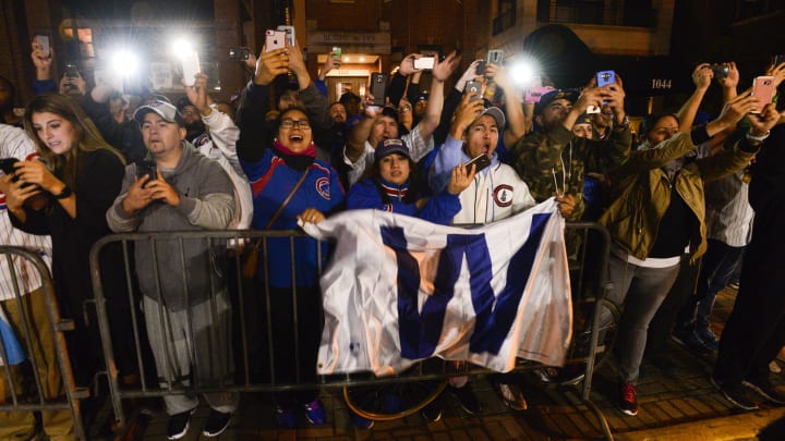 Throngs of Chicago Cubs fans expected for parade