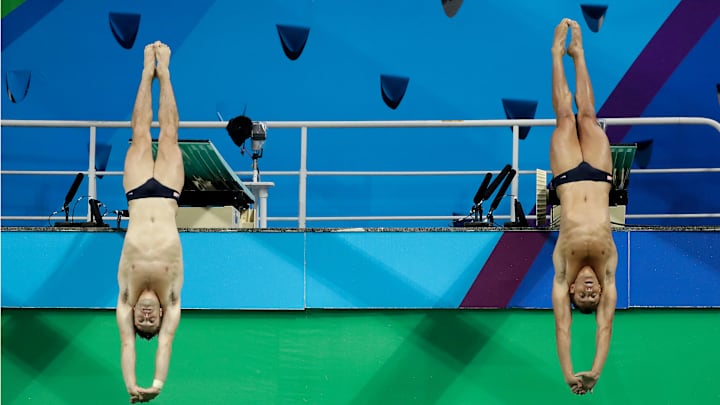Brits upset Chinese to win synchro 3-meter Olympic gold