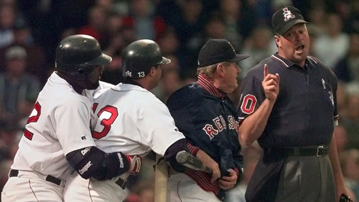 APNewsBreak: Longtime MLB umpire Tim Welke calls it a career APNewsBreak: Longtime MLB umpire Tim Welke calls it a career