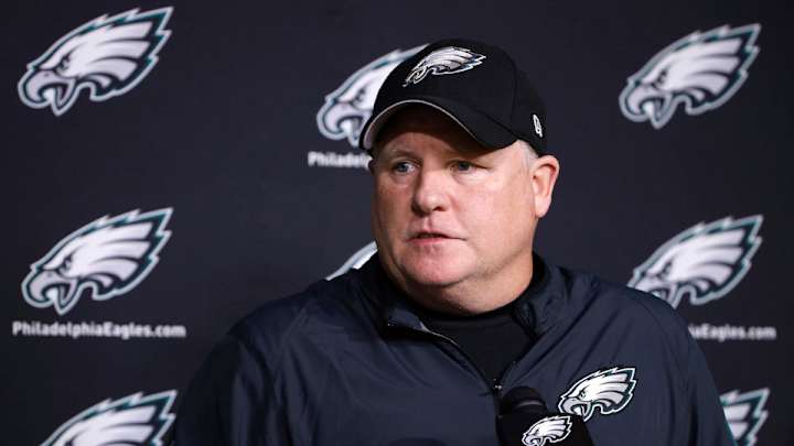 Report: 49ers coaching decision came down to Chip Kelly, Mike Shanahan