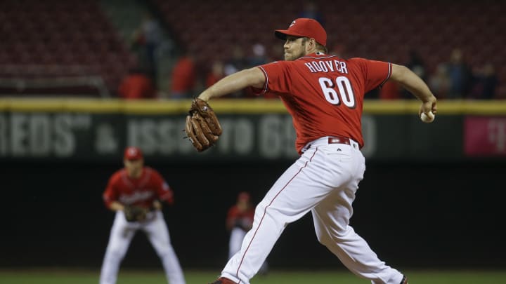 Reds send Hoover to minors, place Moscot on disabled list