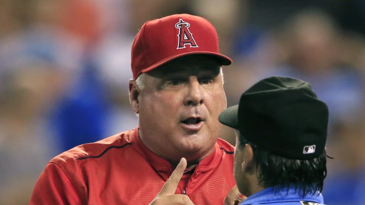 Mondesi's bunt single helps Royals beat Angels 7-5