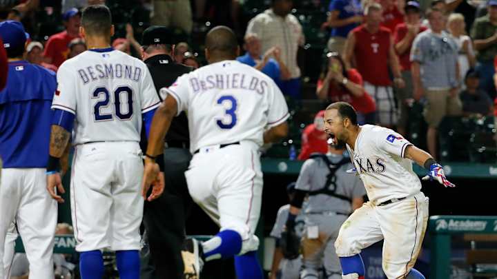 Odor hits game-ending homer for Rangers in 8-7 win over M's