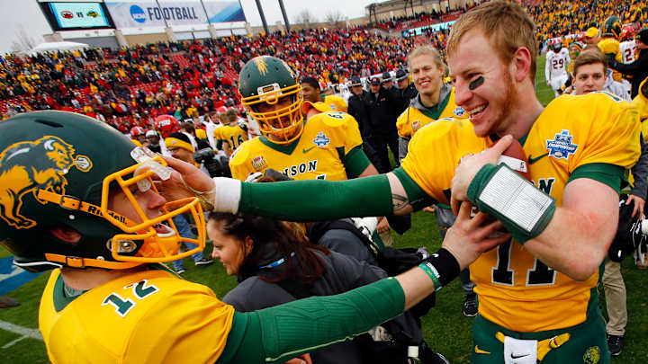 Wentz in the spotlight at Senior Bowl