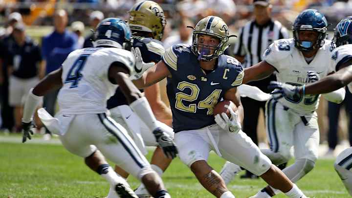 Conner stars in return from cancer, Pitt tops Villanova 28-7