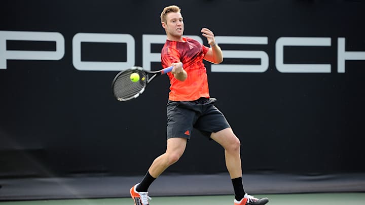 Watch Jack Sock help his opponent Lleyton Hewitt win a point