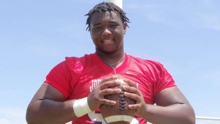 Four-star OT Tramonda Moore commits to Oklahoma State