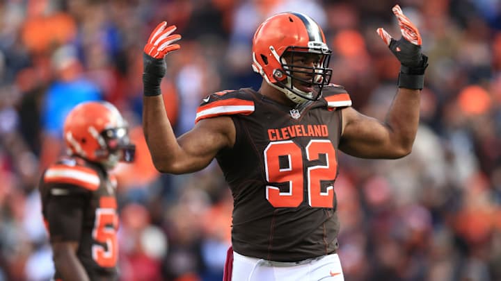 Browns DE Desmond Bryant unlikely to return for 2016 season