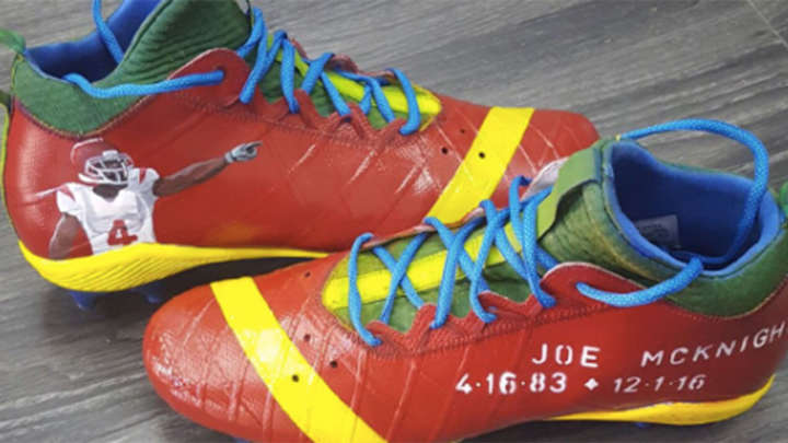Reggie Bush wearing custom cleats to honor Joe McKnight