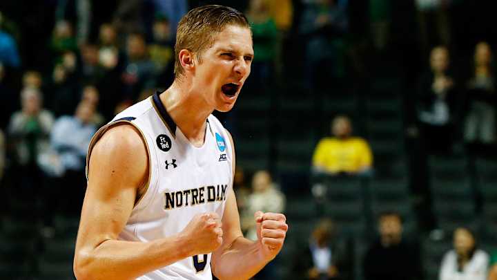 Watch: Rex Pflueger’s tip-in downs Stephen F. Austin