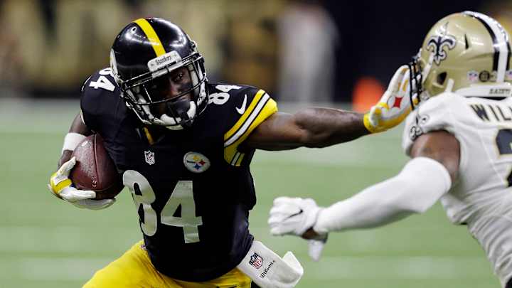 AP source: Steelers restructure deal for Antonio Brown