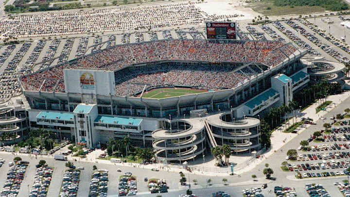 Dolphins expect game vs Titans will be played in Miami