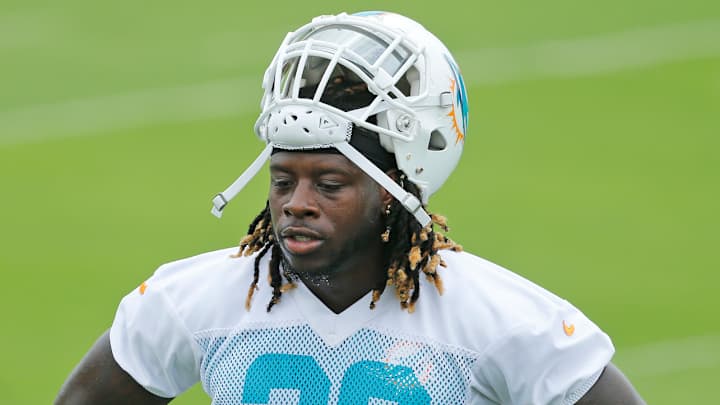 Dolphins RB Jay Ajayi (bone bruise) misses practice