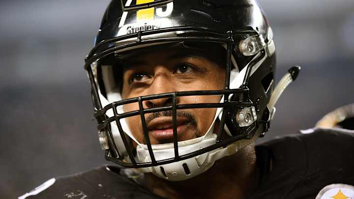 Ramon Foster: Burfict not the only Bengals player to spit on Steelers