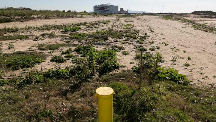 Inglewood's stadium rising soon, hoping to host Super Bowls