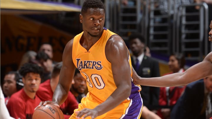 Randle hits big shot in Lakers' 102-100 OT win over Heat