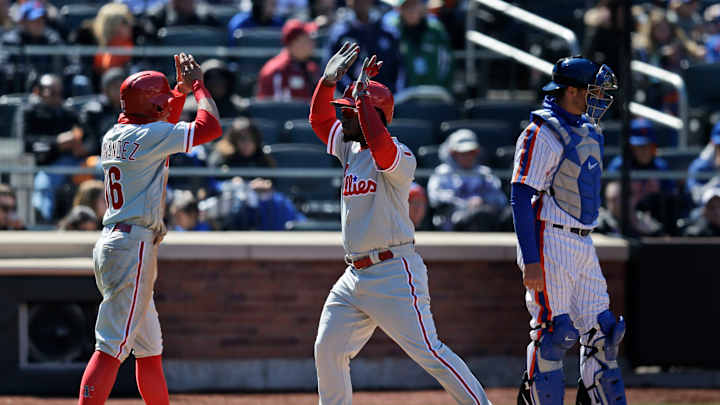 Phillies beat Mets 5-2 behind Hellickson to take 2 of 3