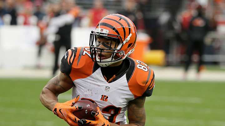 AP source: Lions agree to 5-year deal with WR Jones