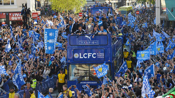 Estimated 240,000 turn out for Leicester City's title parade