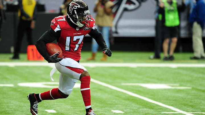 Falcons release WR Devin Hester