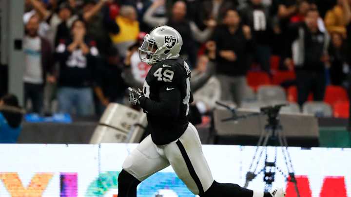 FB Jamize Olawale adds another threat to Raiders offense