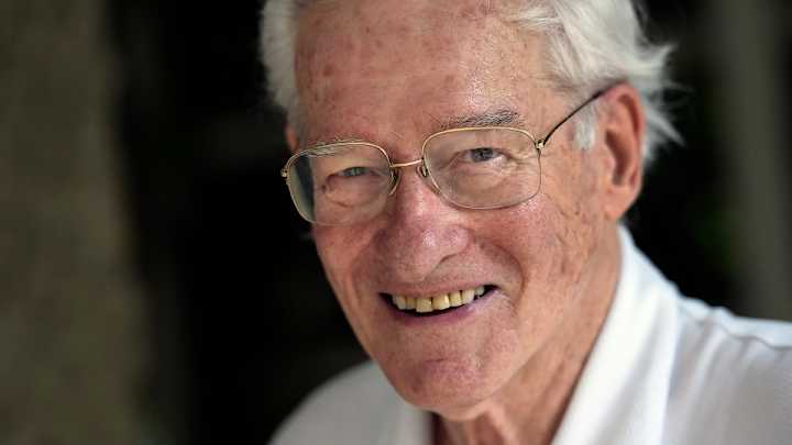 U.S. Soccer Hall of Famer Len Oliver will donate brain for research