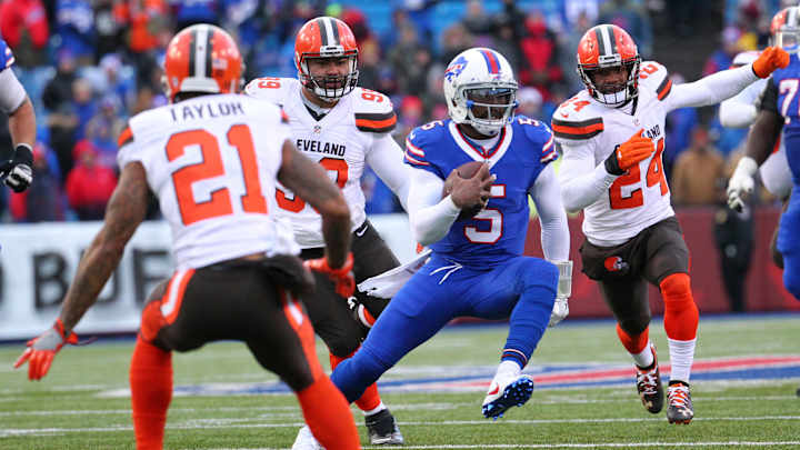 AP Source: Bills to start QB Manuel over Taylor against Jets