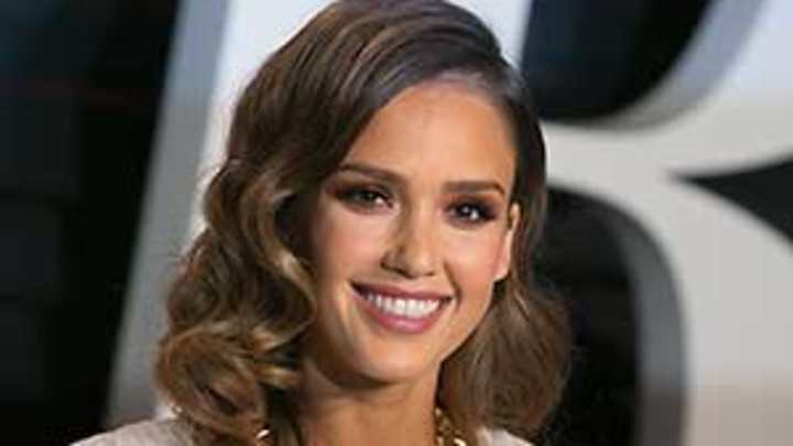Thursday's PM Hot Clicks: Jessica Alba; Happy birthday John Daly