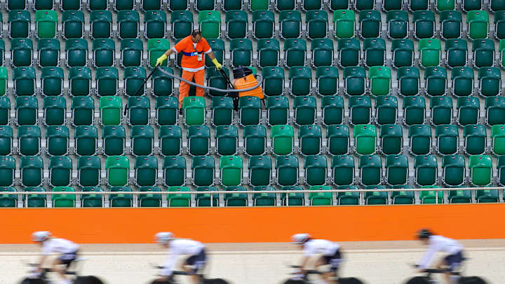 Americans' high-tech bike highlights start of track program