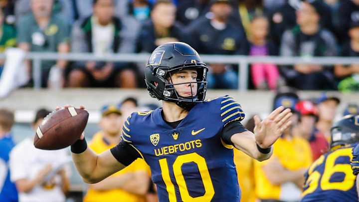 In a down season, promising young QB emerges for the Ducks