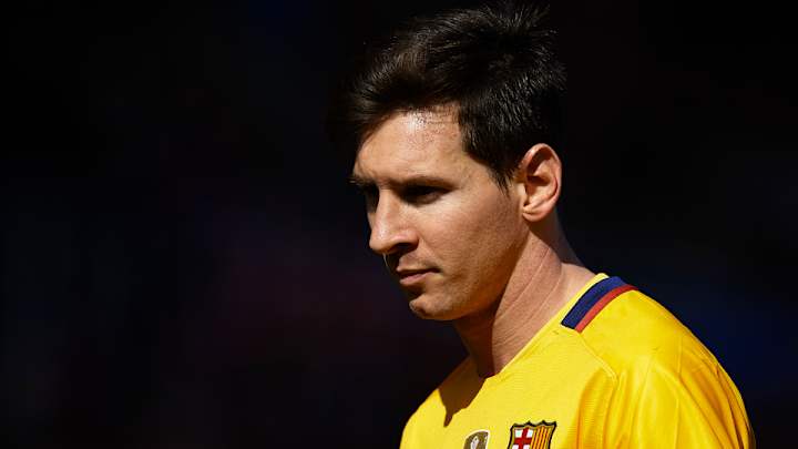 Report: Lionel Messi to undergo minor kidney operation