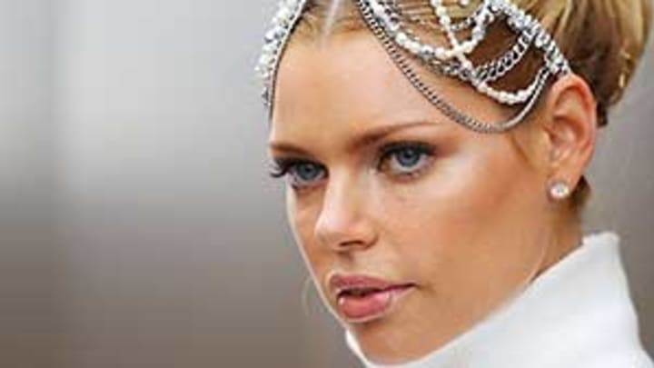 Monday P.M. Hot Clicks: NBA Playoff Fashion; Sophie Monk