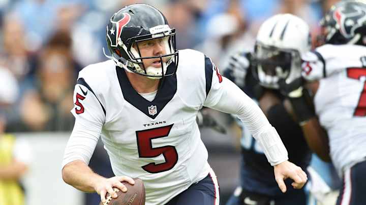 Texans re-sign QB Brandon Weeden