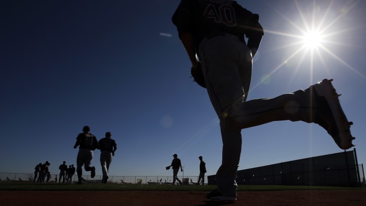 Indians' Brantley hits off tee, encouraged by progress
