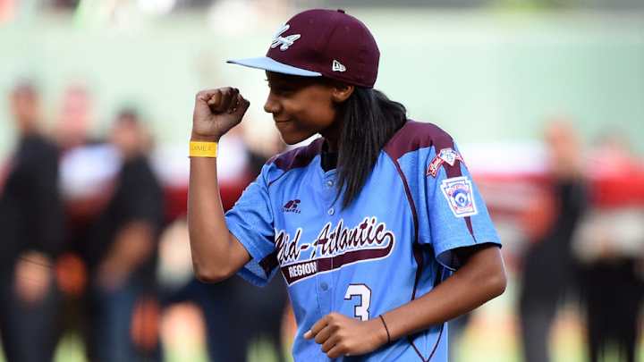 Watch: Mo’ne Davis suits up for the Harlem Globetrotters Watch: Mo’ne Davis suits up for the Harlem Globetrotters