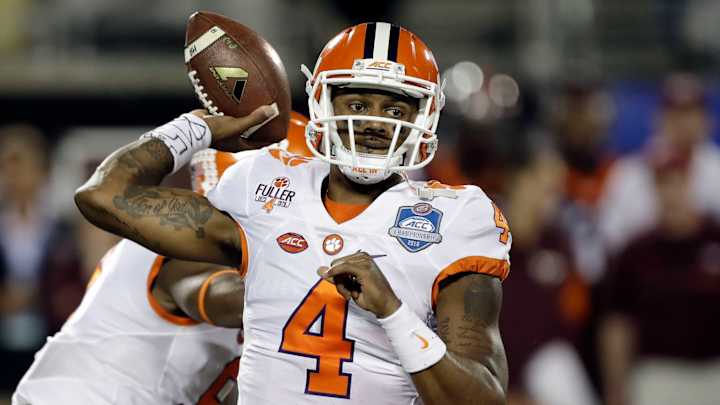 Clemson's Watson beats out Louisville's Jackson for QB award