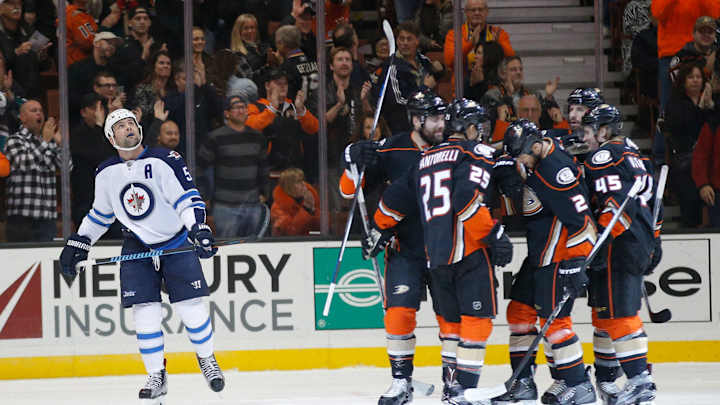 Bieksa, Kesler score on power play; Ducks beat Jets 4-1 Bieksa, Kesler score on power play; Ducks beat Jets 4-1