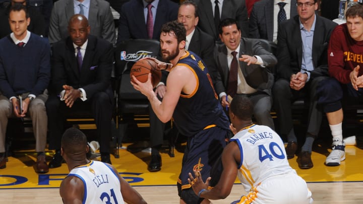 Cavaliers’ Kevin Love leaves Game 2 with possible concussion