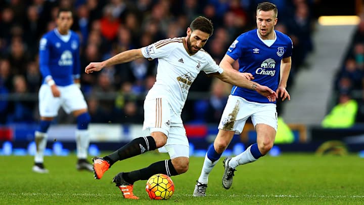 Swansea defeats Everton 2-1 in Guidolin's debut as manager Swansea defeats Everton 2-1 in Guidolin's debut as manager