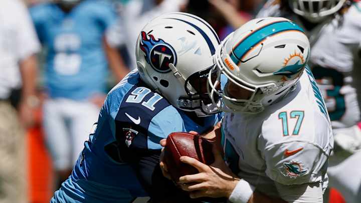 Fans restless as Tannehill, Dolphins lose 30-17 to Titans