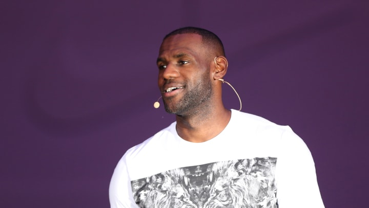 LeBron James endorses Hillary Clinton for president
