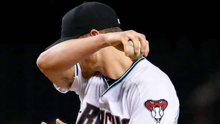 Martinez wins 4th, Cardinals rout Diamondbacks 8-2 Martinez wins 4th, Cardinals rout Diamondbacks 8-2