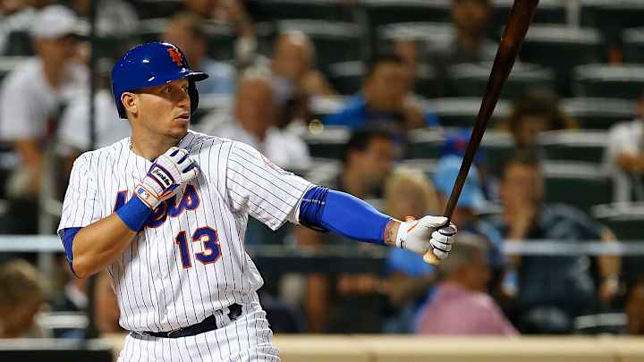 Mets’ Asdrubal Cabrera leaves game with strained patella tendon in knee