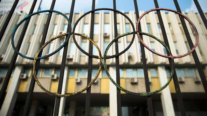 Column: IOC bows to Putin and Russian dopers