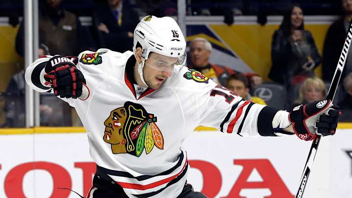 Blackhawks win team-record 12th straight, top Predators 4-1 Blackhawks win team-record 12th straight, top Predators 4-1