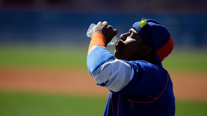 Yoenis Cespedes will eat his $7,000 pig