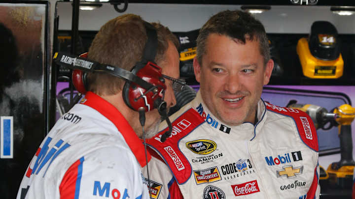 NASCAR adds penalties for teams that ignore lug nuts