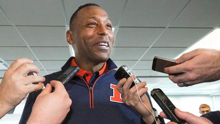 Illini's Nickerson leads defense, looks to Michigan test Illini's Nickerson leads defense, looks to Michigan test