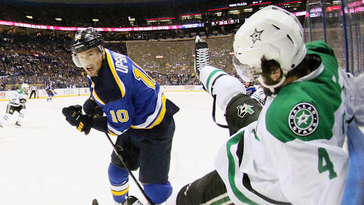 Blues' Upshall, Hitchcock keep nervous eye on Canadian fire