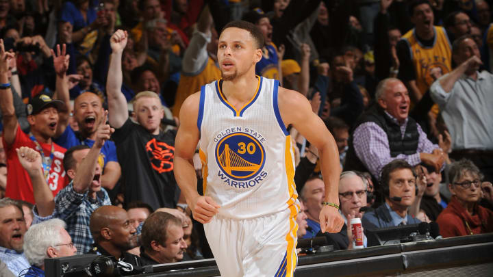 Curry is first player to make 300 3s in a single season
